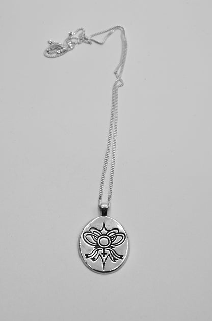8M Necklace